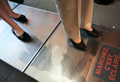 発電する歩道、フランスの都市が試験導入