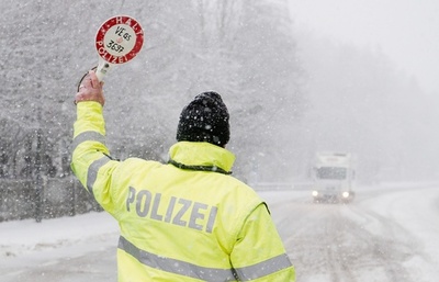 欧州にまた厳しい寒さ、フランスでは33万世帯が停電