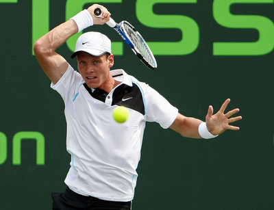 ベルディハ ツルスノフを退け準々決勝進出