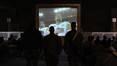 スーパーボウル、息をのむ終了間際にポルノ映像流れる