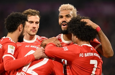 バイエルン6発大勝 独代表FWナブリーがハットトリック
