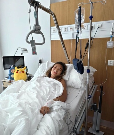 パリ五輪女子テニス金の鄭欽文選手が右肘手術 「さらに強くなって戻る」