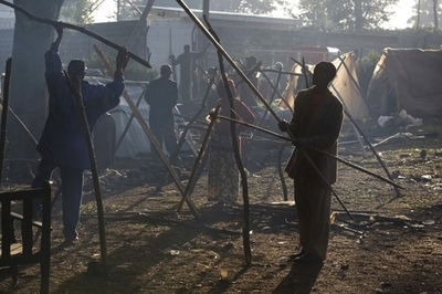 与野党間の協議続くケニア、襲撃で新たに15人死亡