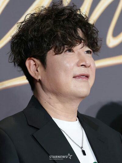 SUPER JUNIORシンドン、スリムな姿で映画試写会に登場