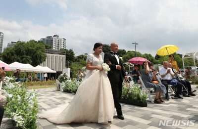 韓国の少子化調査…8割「事実婚など多様な結婚形態、認めよ」