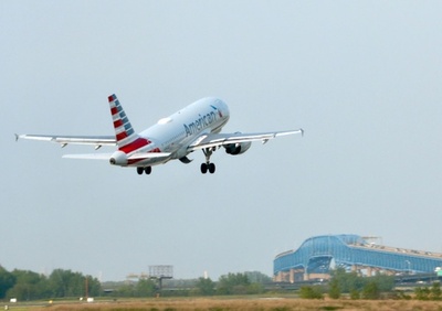 離陸前の旅客機に工作 アメリカン航空の整備士訴追