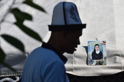 キルギスの「誘拐婚殺人事件」、被告に禁錮20年