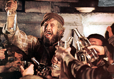 『屋根の上のバイオリン弾き』の俳優トポルさん死去 87歳