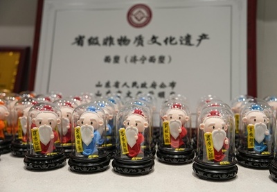中国の受験シーズン到来、「合格祈願」グッズが人気に