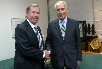 イスラエルのペレス副首相、チェコのハベル元大統領と面会 - イスラエル