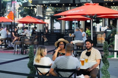 米新規感染者数、過去最多の7万6570人 新型コロナ