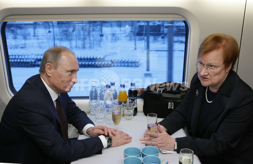 ロシアで新型高速鉄道が開通、プーチン首相さっそく乗車