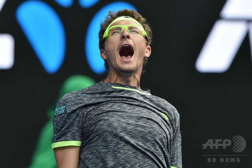 世界117位のイストミン、ジョコ撃破の陰にコーチを務める母親の存在