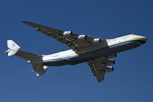 世界最大の航空機、ロシア軍が破壊 写真6枚 国際ニュース：AFPBB