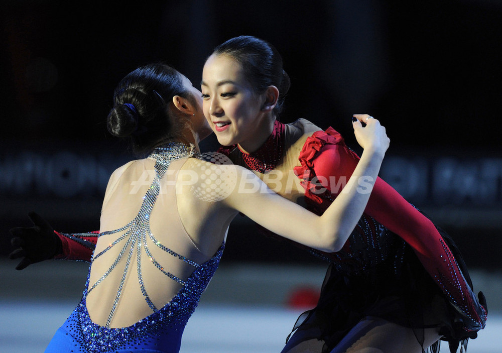 再び相まみえる浅田とキム・ヨナ、世界フィギュア 写真1枚 国際