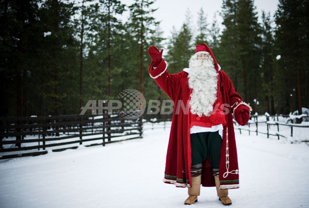 大人も子どももサンタさんに夢中、フィンランド 写真9枚 国際ニュース:AFPBB News