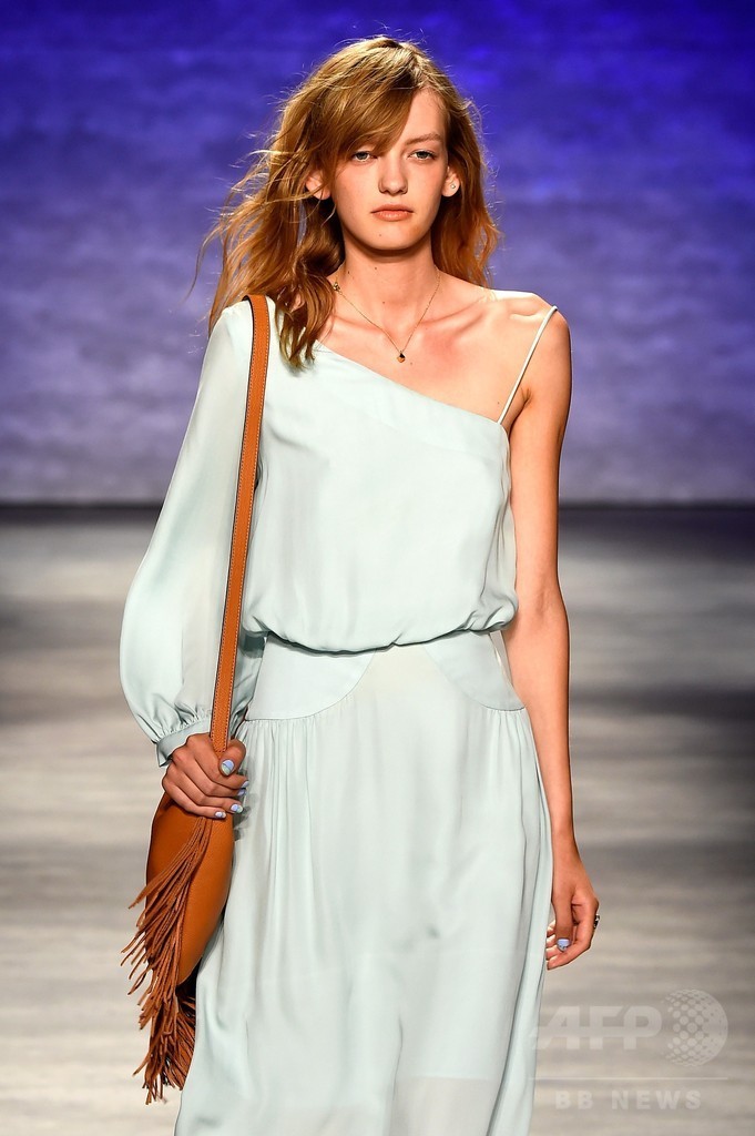 3Dメガネで見るコレクション！？「レベッカ・ミンコフ」15年春夏