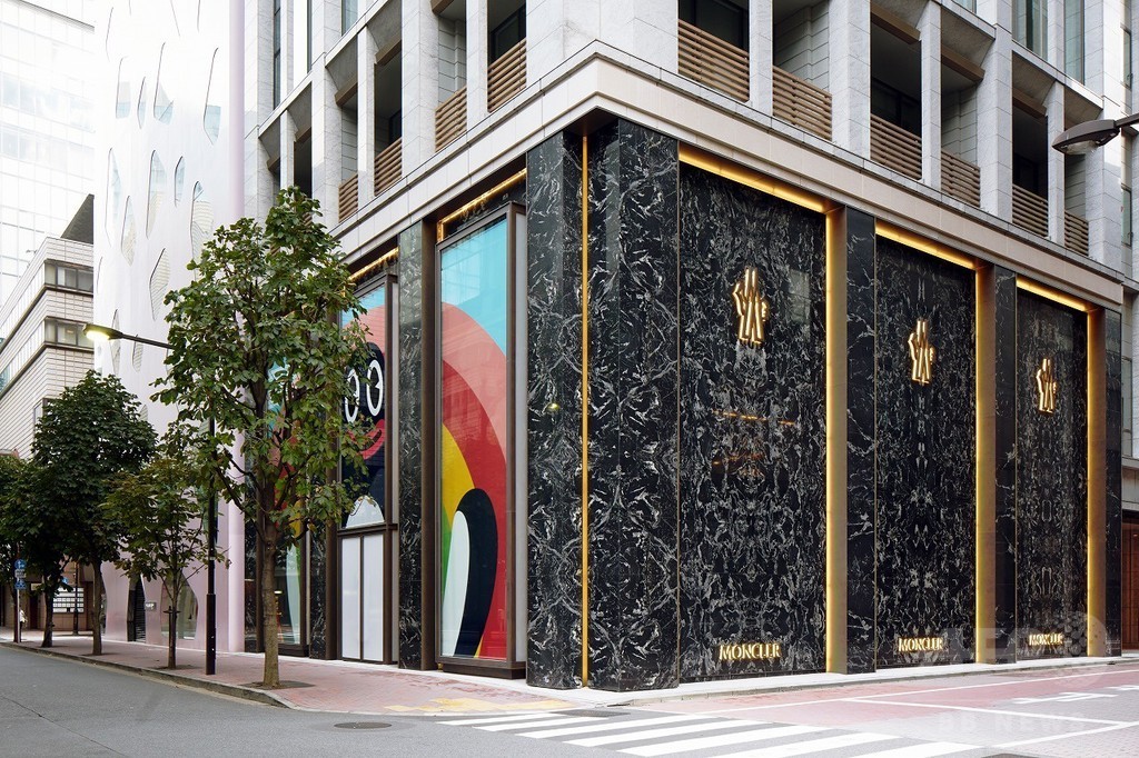 「モンクレール 銀座」が24日オープン、世界先行限定発売アイテムも