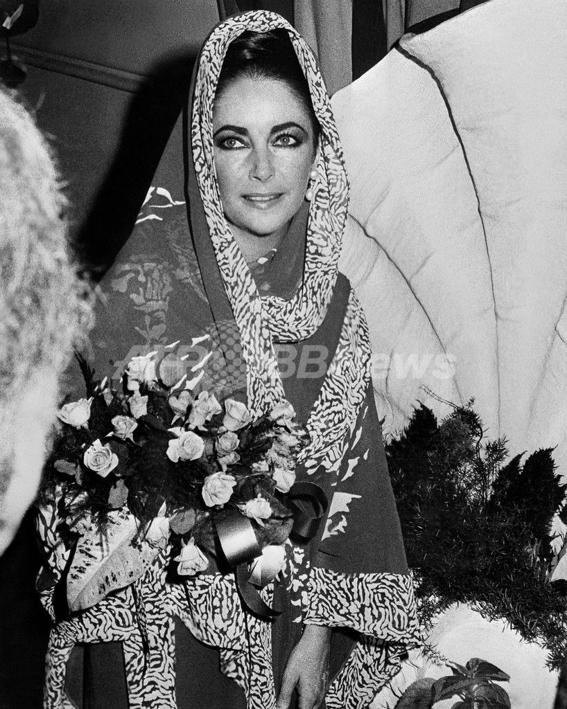 エリザベステイラー エリザベス・テイラー 1957 : r/OldSchoolCool