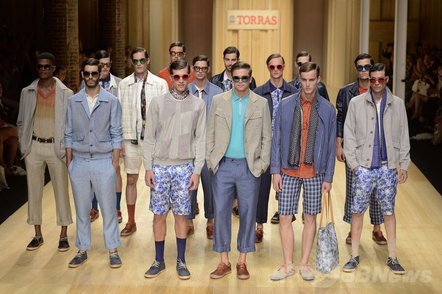 カラフルサングラスで遊び心、「トーラス」15年春夏 080 バルセロナ