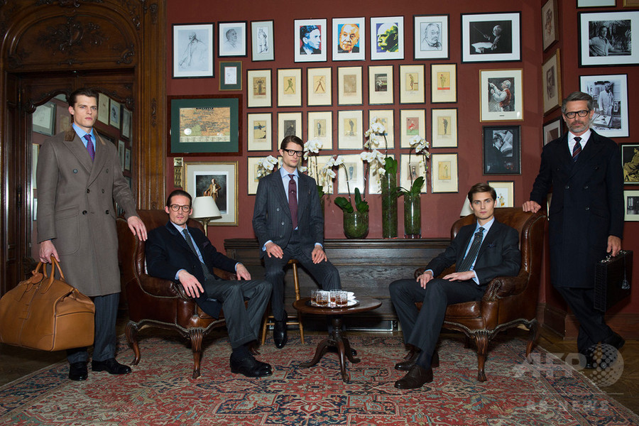 「ダンヒル」2016年秋冬プレゼンテーション、著名人らが集結