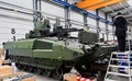 独ウンターリュスにある防衛大手ラインメタルの工場の生産ラインに置かれた「プーマ歩兵戦闘車」（2024年2月12日撮影）。(c)FABIAN BIMMER / POOL / AFP