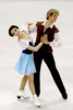 フィギュアスケート全米選手権（2013 Prudential U.S. Figure Skating Championships）は25日、米ネブラスカ（Nebraska）州オマハ（Omaha）にあるセンチュリーリンク・センター（CenturyLink Center）で行われ、アイスダンス・ショートダンス（SD）ではメリル・デイビス（Meryl Davis）/チャーリー・ホワイト（Charlie White）組が自己79.02点で首位に立った。

演技に臨むメリル・デイビス/チャーリー・ホワイト組（2013年1月25日撮影）。(c)AFP/Getty Images/Matthew Stockman