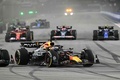 24F1第18戦シンガポールGP決勝。レースに臨むレッドブルのマックス・フェルスタッペン（2024年9月22日撮影）。(c)Lillian SUWANRUMPHA/AFP