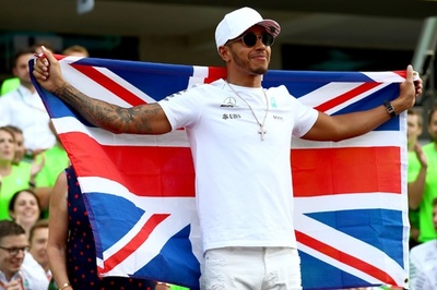 ハミルトン、波乱の展開に見舞われながらも4度目の年間総合優勝