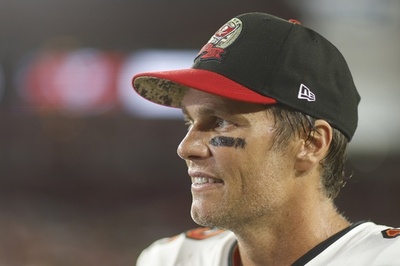 ブレイディが新たな金字塔、チームも連敗を3で止める