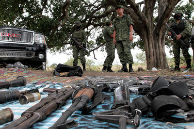 AK47や拳銃を携行、13歳少年を逮捕 メキシコ