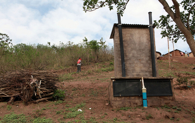 「尿を買い取る」、苦肉の策はトイレ普及につながるか 南ア
