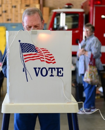 米中間選挙投票、オバマ批判の共和党 上院の主導権狙う