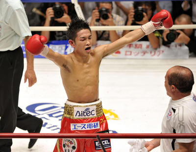 井岡 判定勝ちで初防衛飾る