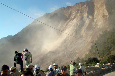 地滑りで35人が死亡、数十人が行方不明 グアテマラ