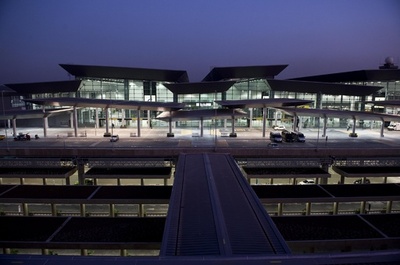 警察装い空港から33億円相当の金盗む、3人を逮捕 ブラジル