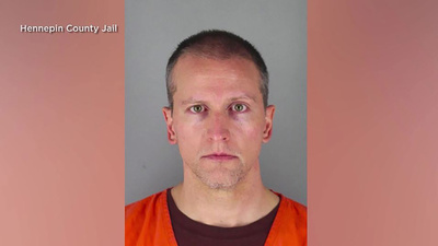 米黒人男性死亡事件、当局が元警察官の写真公開