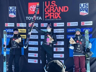 中国の谷愛凌選手がHP最優秀パフォーマンス賞を受賞 スキーW杯