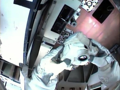 ISSで冷却用アンモニア漏出、予定外の船外活動でポンプなど交換