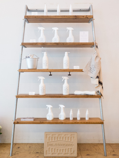 暮らしに寄り添うホームケア＆フレグランスブランド「ア デイ」