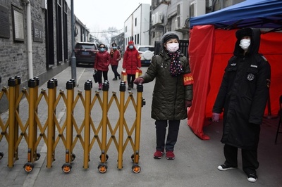 新型ウイルス検問所で当局者2人を刺殺、男に死刑判決 中国