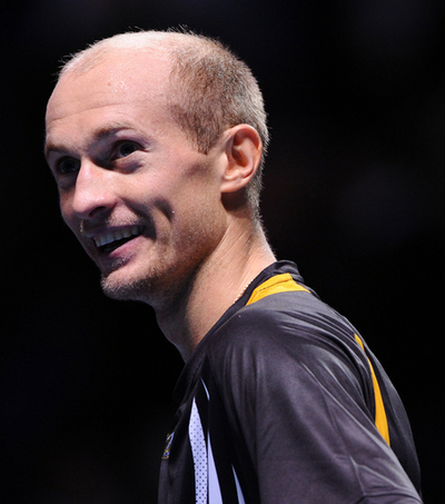 ダビデンコ フェデラーを破り決勝進出、ATPワールドツアー・ファイナル