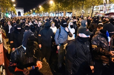 フランスで警官が3夜連続デモ、相次ぐ警官への暴力に抗議