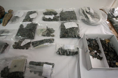 密輸組織を強制捜査、古代硬貨8000枚など押収 ギリシャ