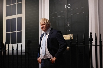 英マダム・タッソー、ジョンソン首相のろう人形お披露目