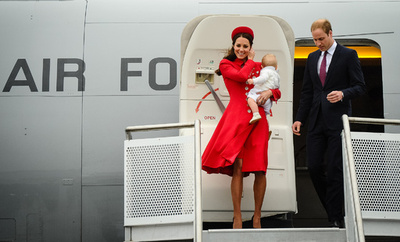 キャサリン妃、NZ外遊初日に着用したのはダイアナ元妃も愛用したブランド