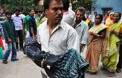 36時間で新生児17人が死亡、インドの小児病院