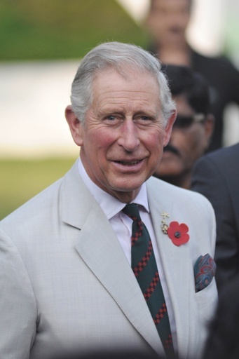 英チャールズ皇太子が年金受給者に、65歳の誕生日迎える