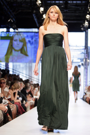 ＜08年春夏ベルリン・コレクション＞ストラネス、新作を発表