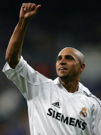 ＜サッカー リーガエスパニョーラ＞ロベルト・カルロス 今季限りでレアル・マドリード退団へ - スペイン